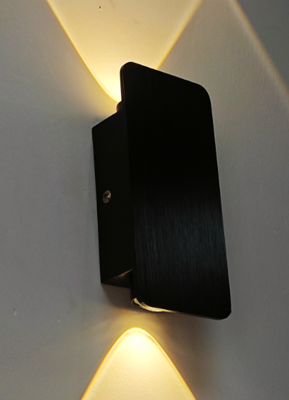 LumiEdge | LED Wall Light – Minimalist Energy-Saving Design