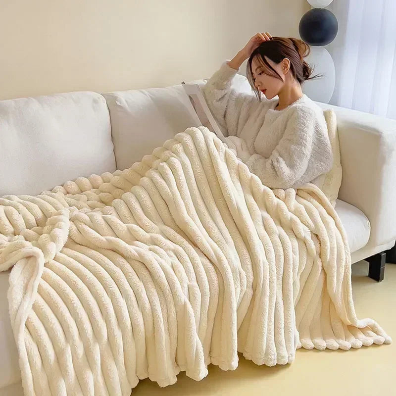 PlushHaven | Throw Blanket – Luxurious Warmth & Elegant Comfort