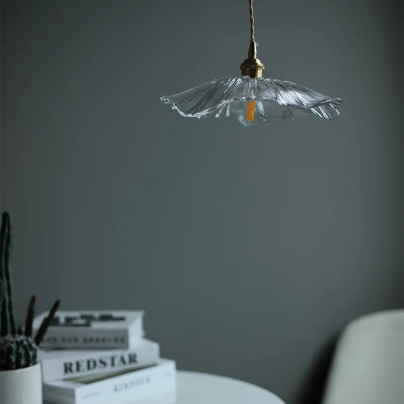 BloomGlow | Floral Ceiling Lamp – Nature-Inspired Design & Soft Light