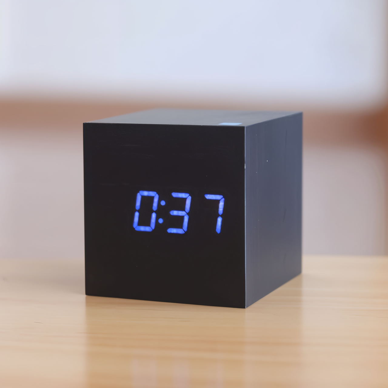 WoodTime | Alarm Clock – Elegant LED Display with Natural Wooden Design