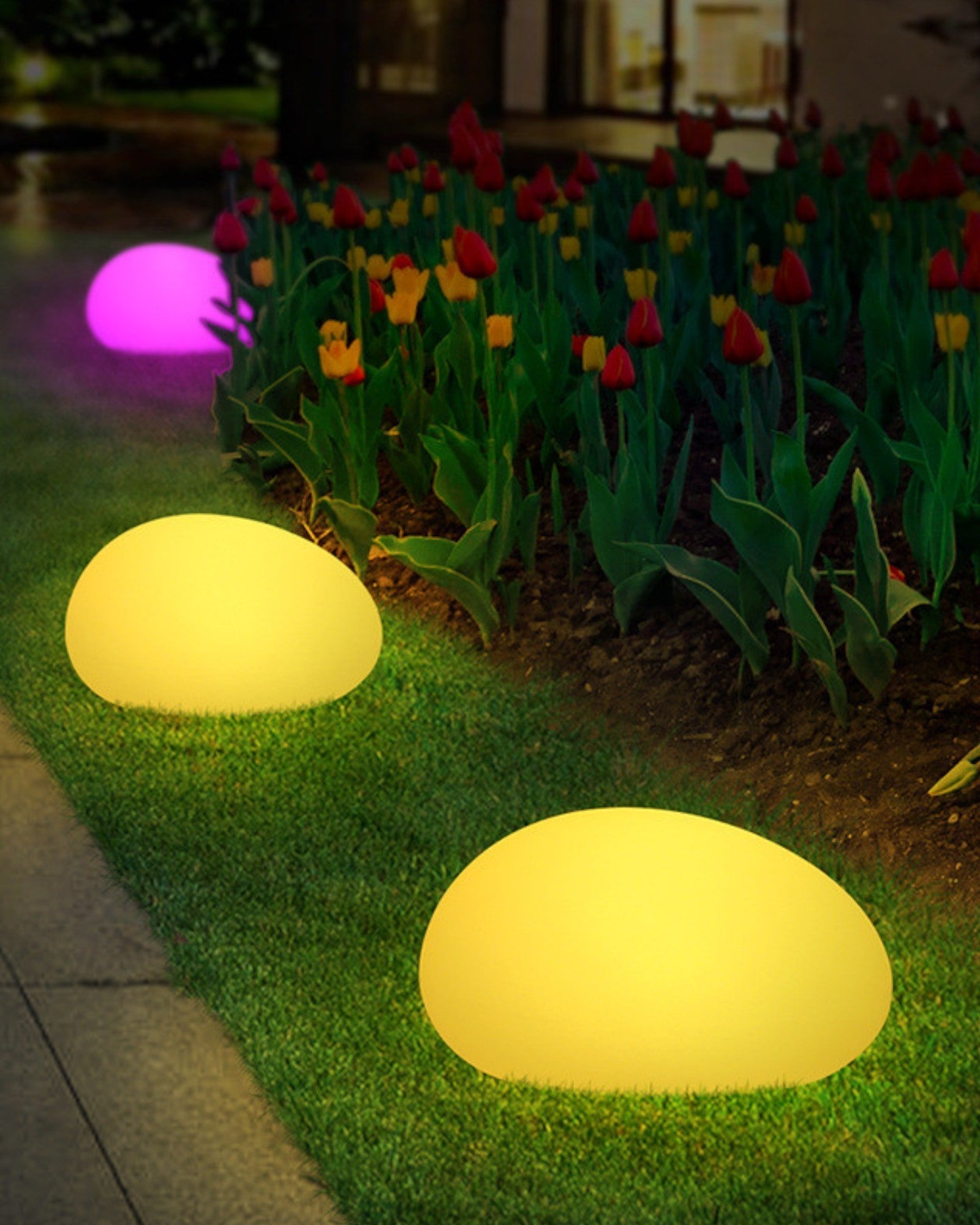 AuroraGlow | Garden Solar Lamp – RGB Colours & Dimmable Brightness Decoluxe.co.uk