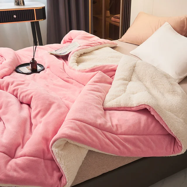 CozyLuxe | Blanket – Warmth and Elegant Comfort Pink Blankets Decoluxe.co.uk