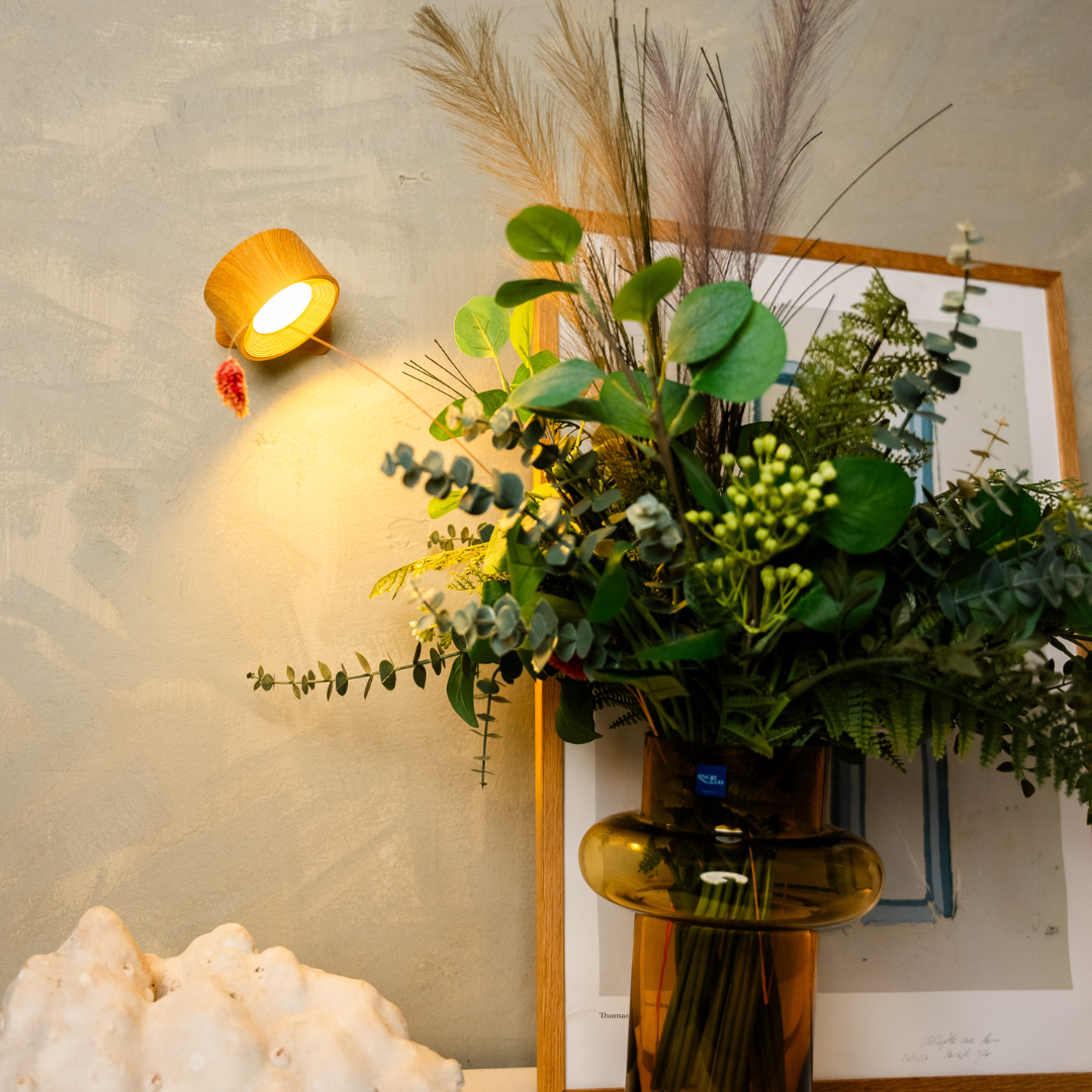 Flexilight | Cordless Magnetic Wall Light Wall Light Fixtures Decoluxe.co.uk