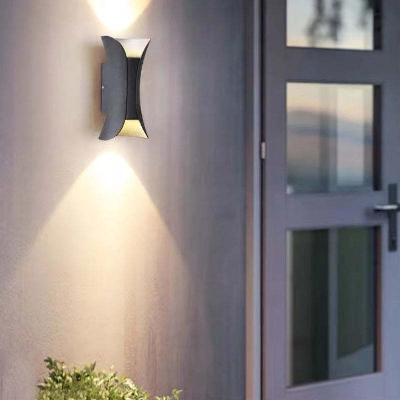 GlowEdge | LED Wall Light – Modern Minimalist Design Decoluxe.co.uk