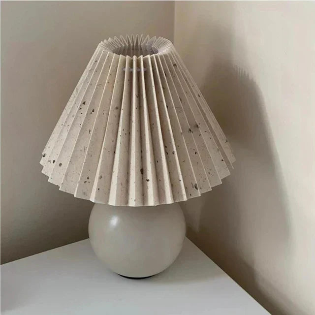GlowHeritage | Vintage Table Lamp – Pleated Shade & Warm Atmosphere Cream and Speckled Decoluxe.co.uk