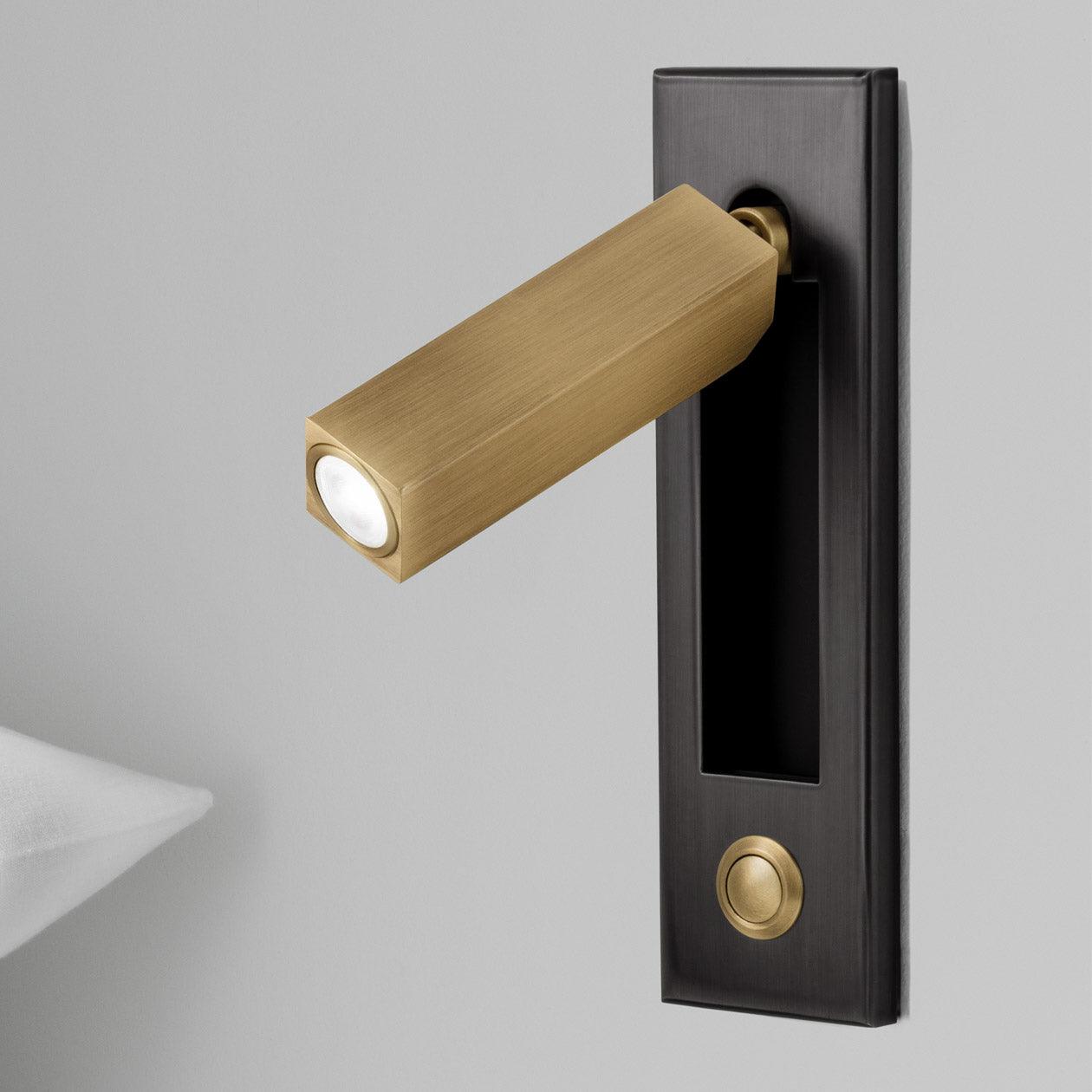HaloEdge | Wall Sconce – Space-Saving Adjustable Bedside Lamp Wall Light Fixtures Decoluxe.co.uk