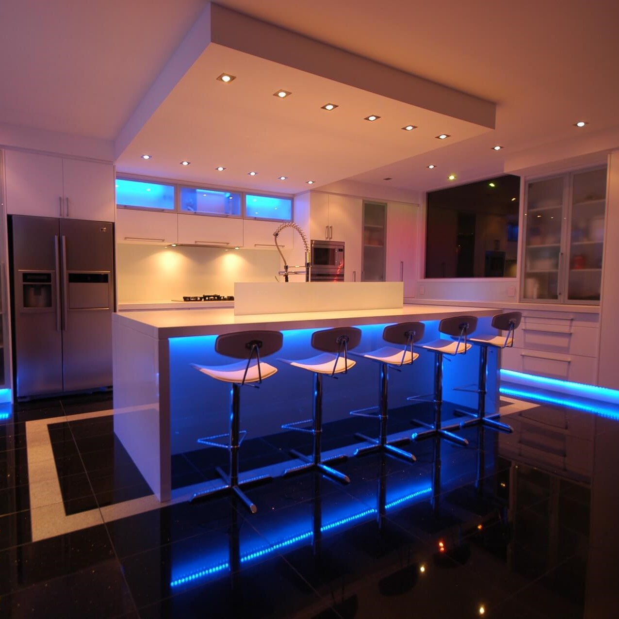 LumiFlex | RGB LED Strip – Customisable Indoor Lighting with Remote Control Decoluxe.co.uk