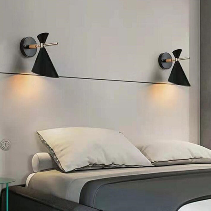 LumiHorn | Scandinavian Wall Light – Elegant Shape & Cosy Atmosphere Black 4.7 × 8.7 in (12 x 22 cm) Decoluxe.co.uk