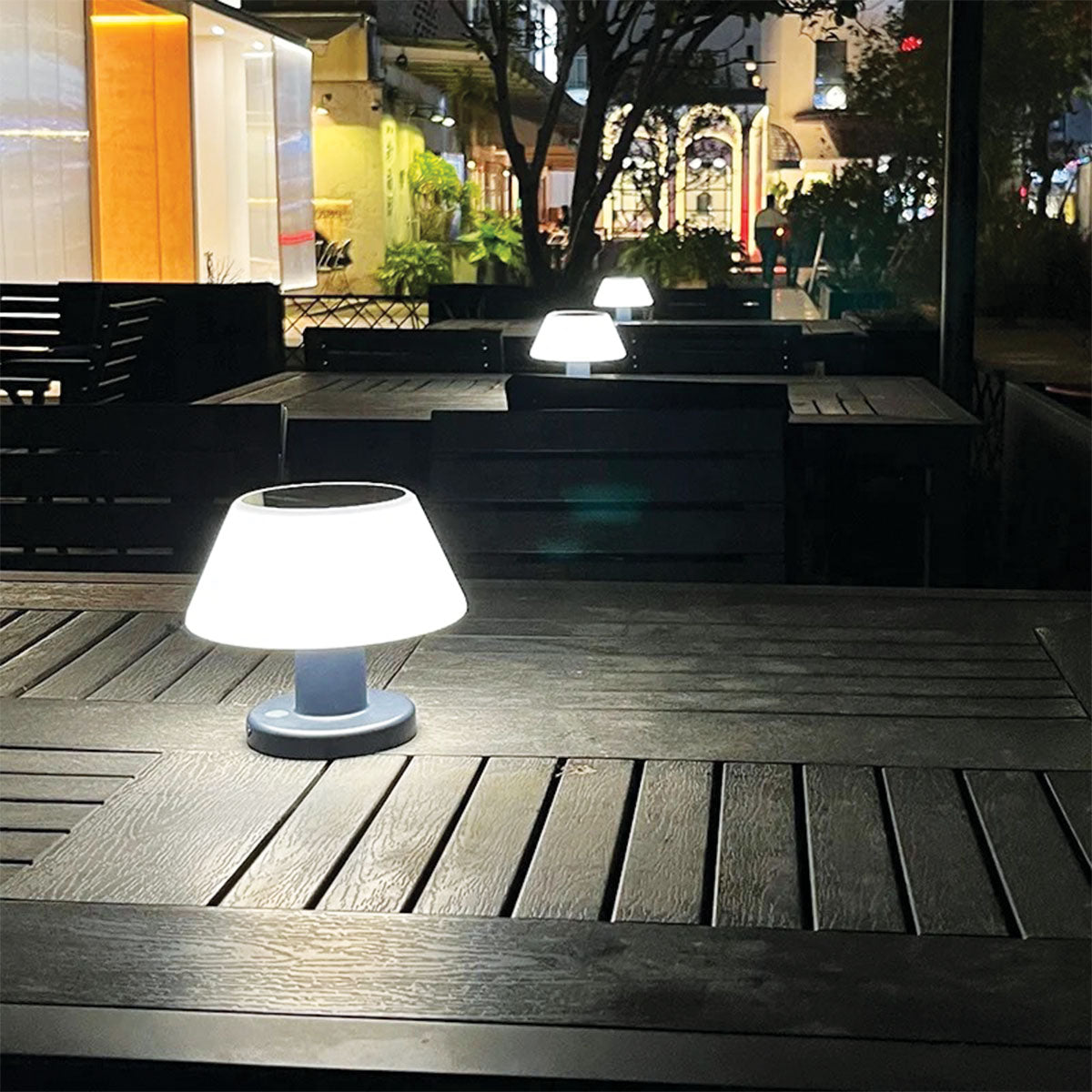 SolarGlow | Table Lamp – Adjustable Solar Outdoor Light Decoluxe.co.uk