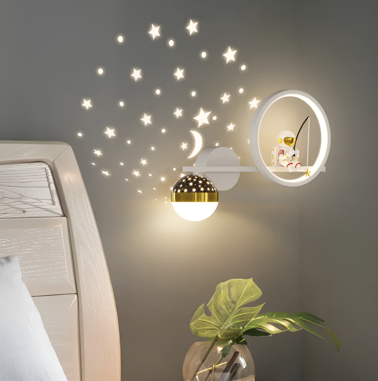 StarGlow | LED Wall Lamp – Constellation Projection for Kids White Astronaut 15.75 × 5.91 in (40 × 15 cm) Decoluxe.co.uk