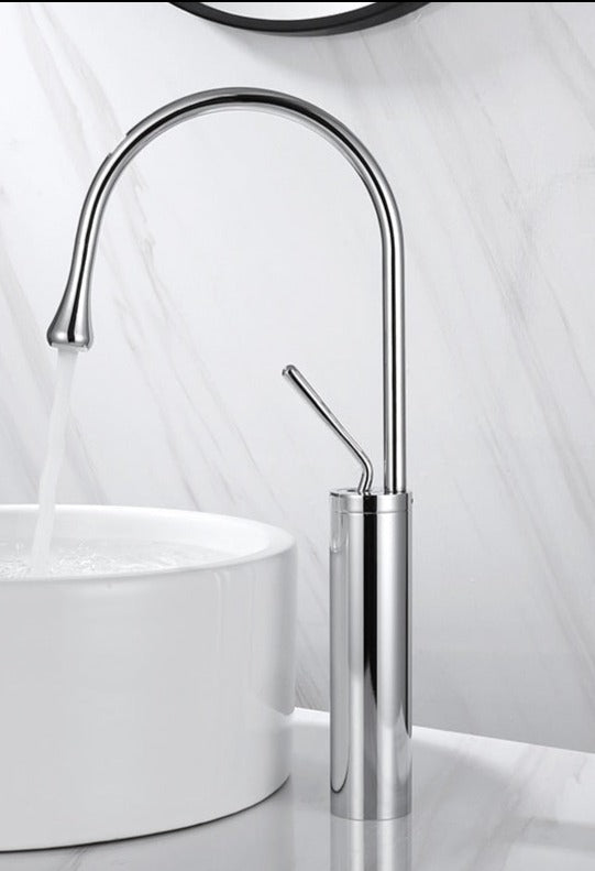 SwanFlow | Bathroom Tap – Elegant Swivel Design for Modern Interiors High Chrome 18.11 x 8.27 x 11.42 in x 7.28 x 2.17 in (46 x 21 x 29 x 18.5cm) Bathroom Sink Faucets Decoluxe.co.uk