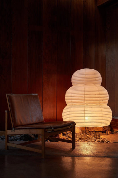 HaloCast | Table Lamp – Artistic Fusion of Light and Modern Style