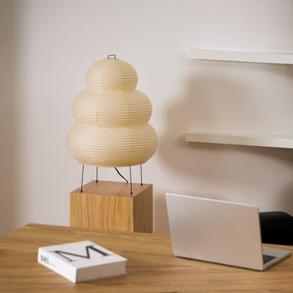 HaloCast | Table Lamp – Artistic Fusion of Light and Modern Style
