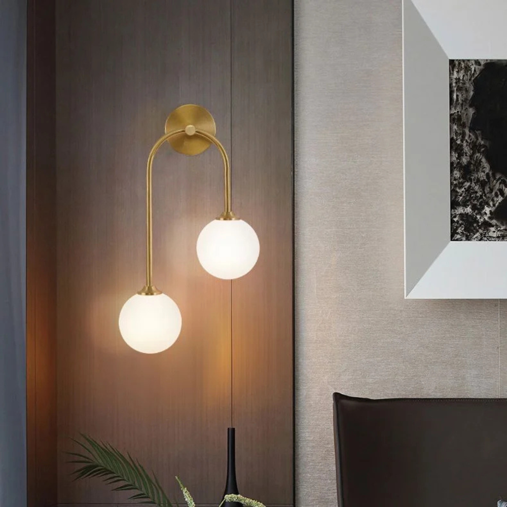 Double-headed chrome wall light for bathrooms and living rooms 1