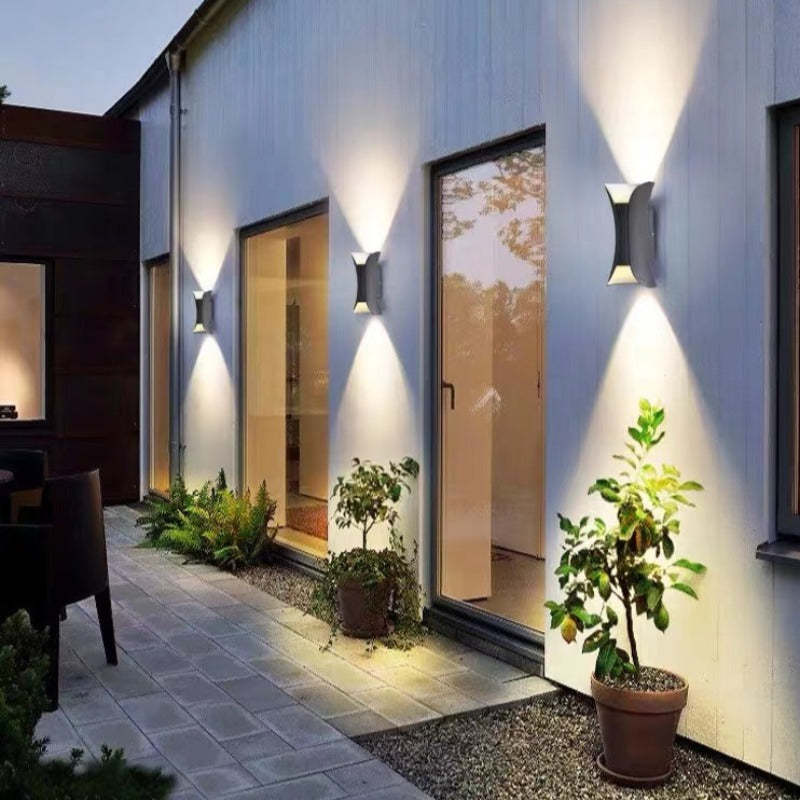 GlowEdge | LED Wall Light – Modern Minimalist Design