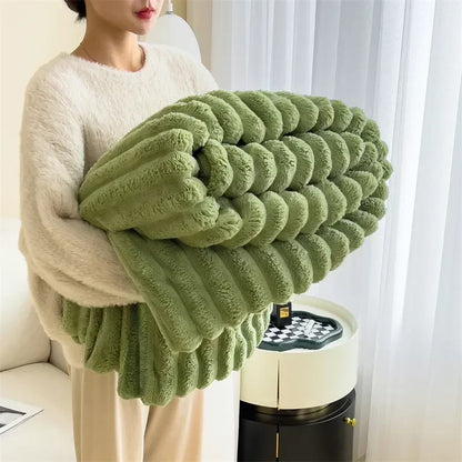 PlushHaven | Throw Blanket – Luxurious Warmth & Elegant Comfort
