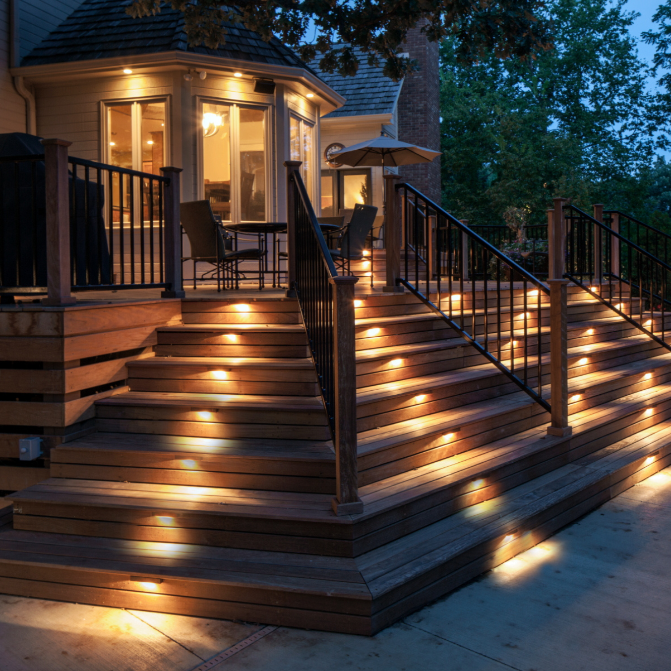 Waterproof LED Solar Lighting for Stairs – 2 Colours, Up to 10 Hours of Battery Life 3