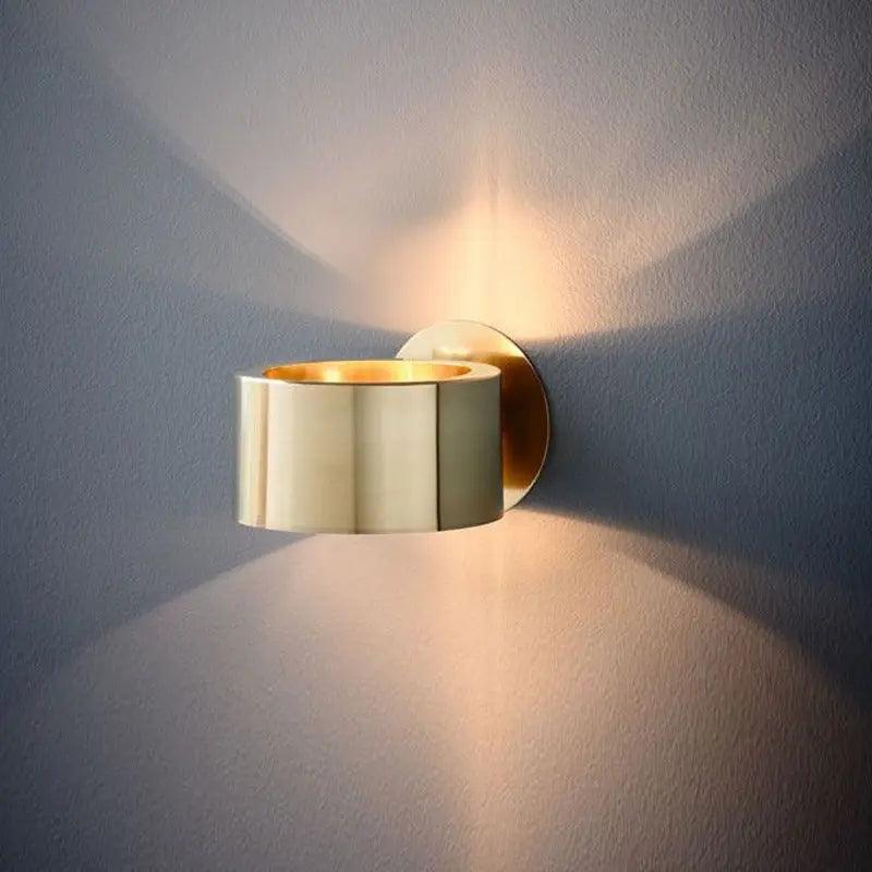 HaloLuxe | Wall Light – Black & Gold Design for Modern Interiors