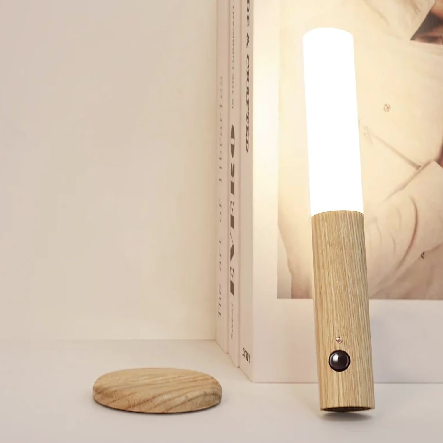 Golden Glow - Energy-efficient LED wall light for indoor and outdoor use 1