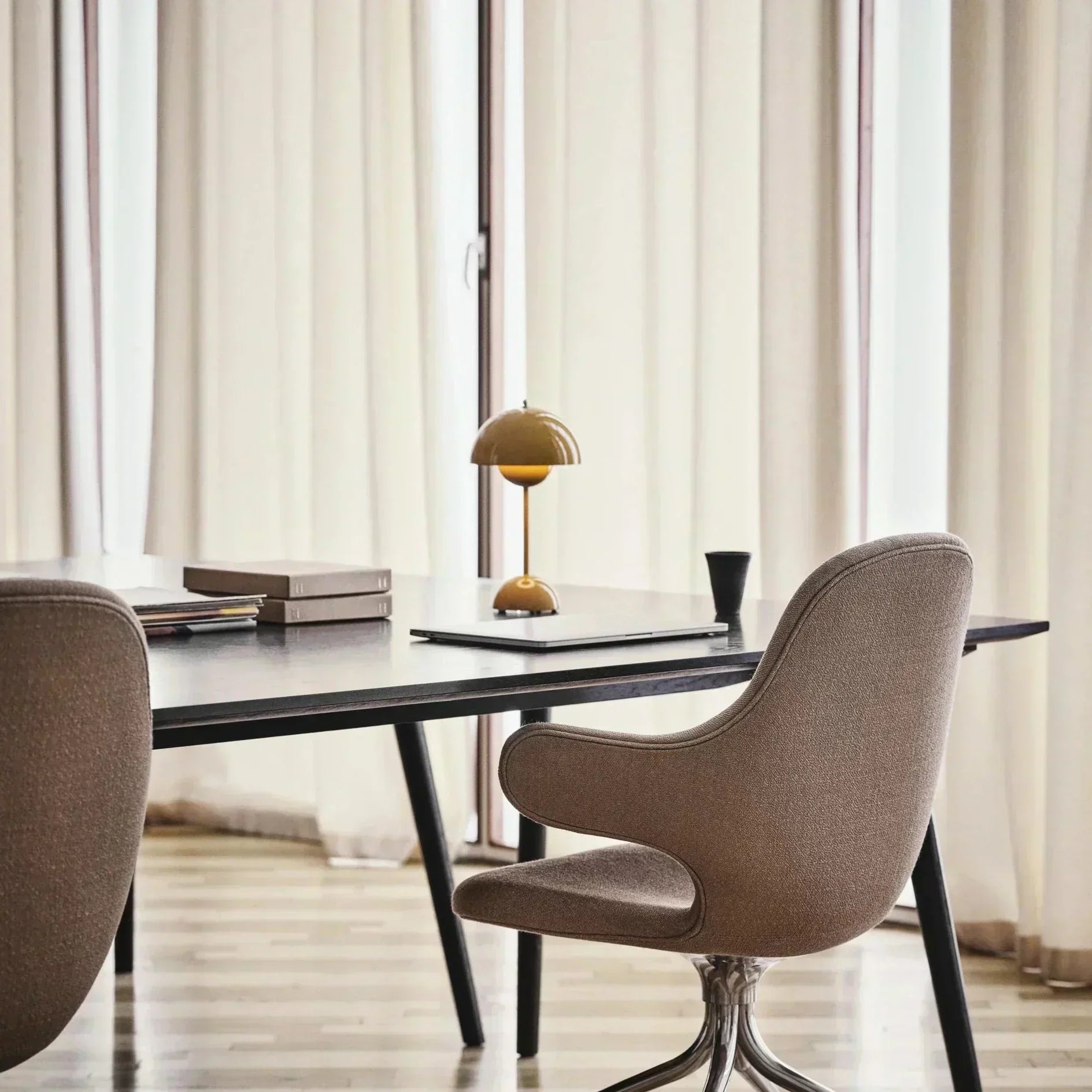 NordicGlow | Table Lamp – Modern LED with Adjustable Brightness