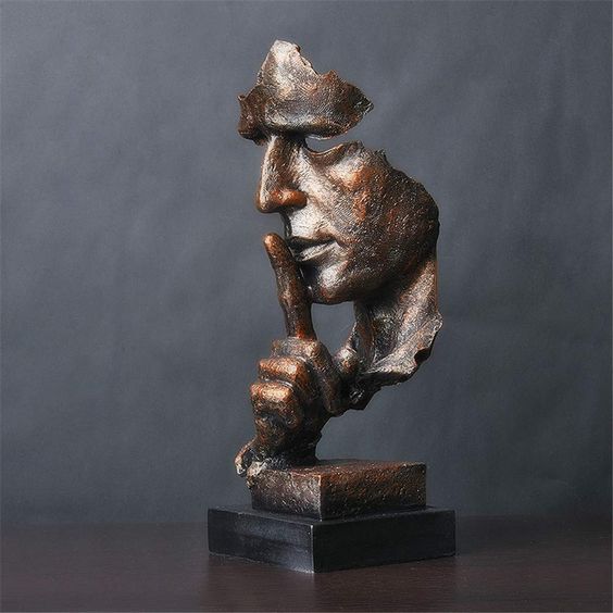 EchoArt | Abstract Statue – Retro Elegance & Unique Design