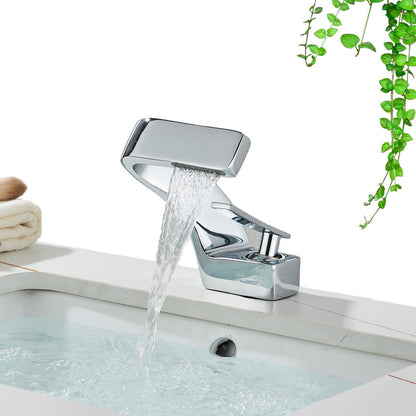 StreamFlow | Curved Tap – Modern Design & Smooth Water Flow