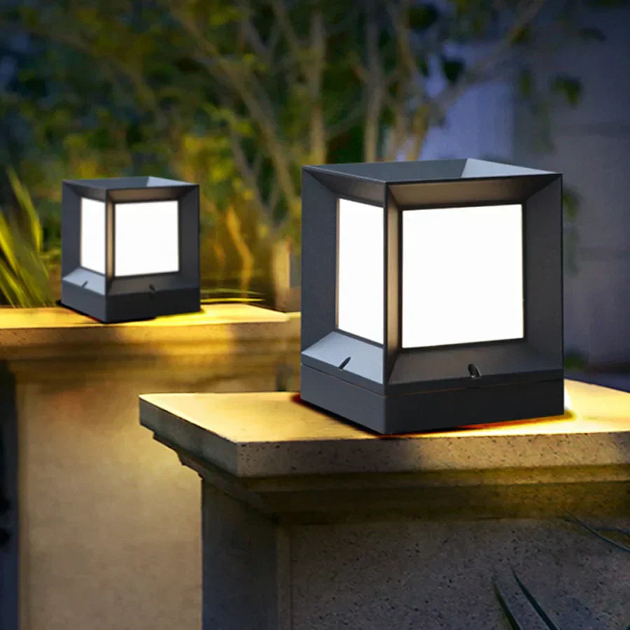 SphereLume | Outdoor Standing Lamp – Elegant Lighting for Gates & Driveways