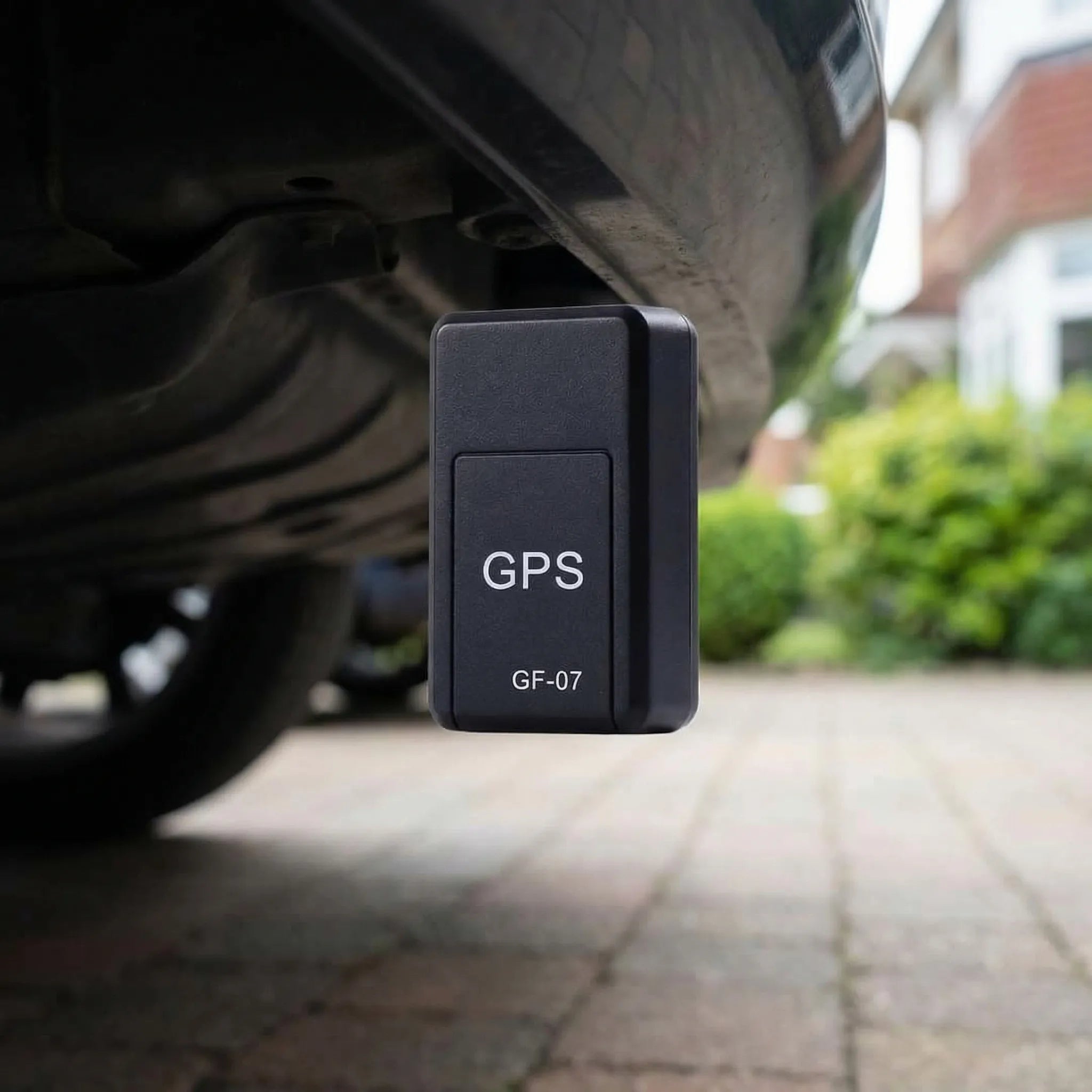 Trackify - Compact Magnetic GPS Tracking Device Decoluxe.co.uk