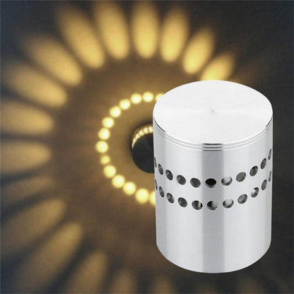 AuraTwist | Ceiling Light – Modern Twisted Design & Remote Control