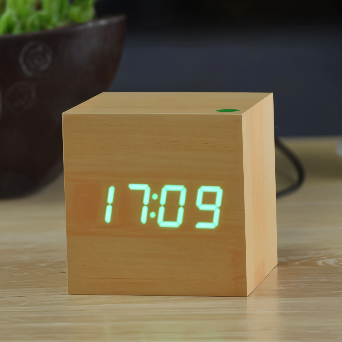 WoodTime | Alarm Clock – Elegant LED Display with Natural Wooden Design