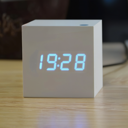 WoodTime | Alarm Clock – Elegant LED Display with Natural Wooden Design