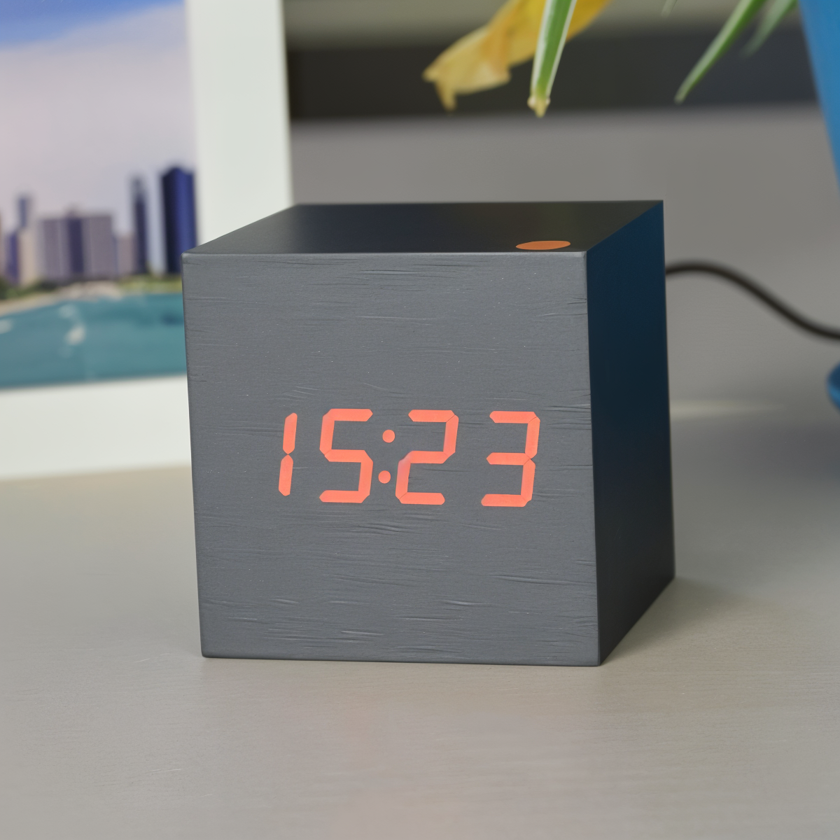 WoodTime | Alarm Clock – Elegant LED Display with Natural Wooden Design
