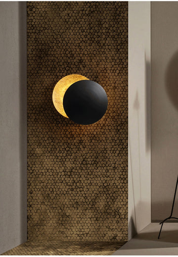 CelestAura | LED Wall Lamp – Golden Discs & Soothing Glow Wall Light Fixtures Decoluxe.co.uk
