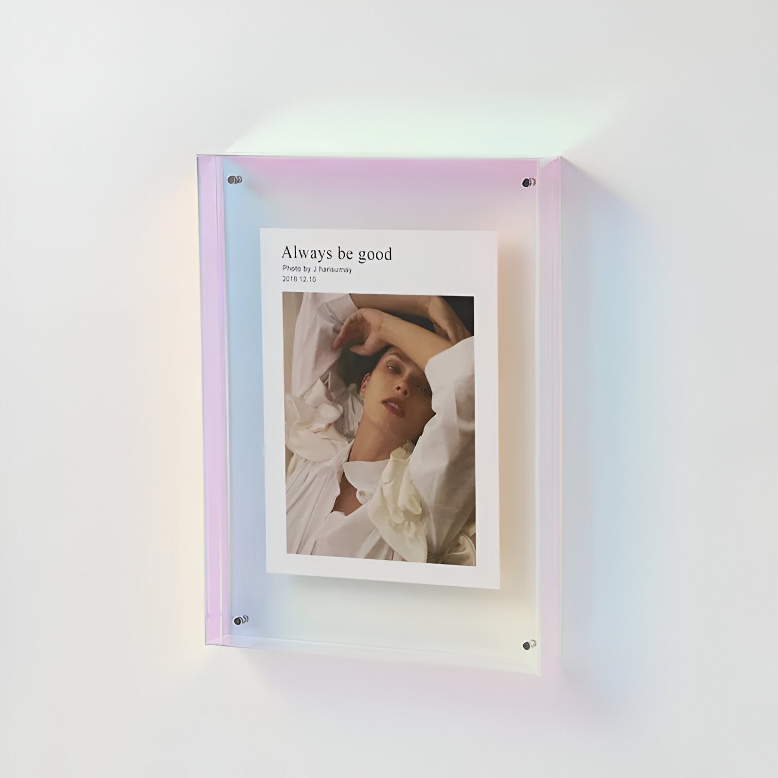 ClearVista | Photo Frame – Modern Acrylic Display Rainbow Decoluxe.co.uk