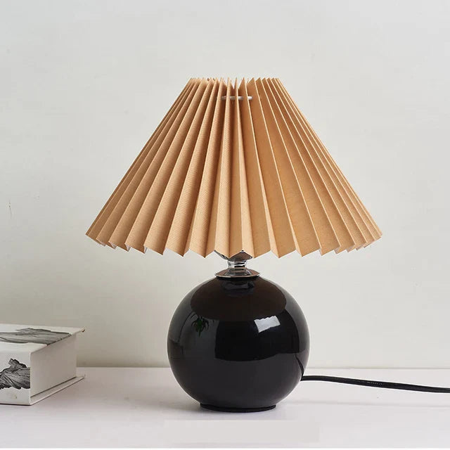 GlowHeritage | Vintage Table Lamp – Pleated Shade & Warm Atmosphere Black and Brown Decoluxe.co.uk
