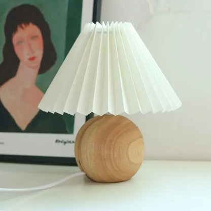 GlowHeritage | Vintage Table Lamp – Pleated Shade & Warm Atmosphere Wood and White Decoluxe.co.uk