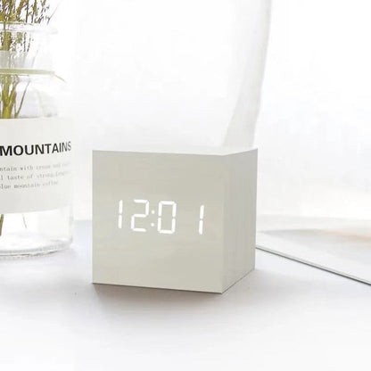 GlowMatrix | LED Alarm Clock – Intelligent Sound Control White Decoluxe.co.uk