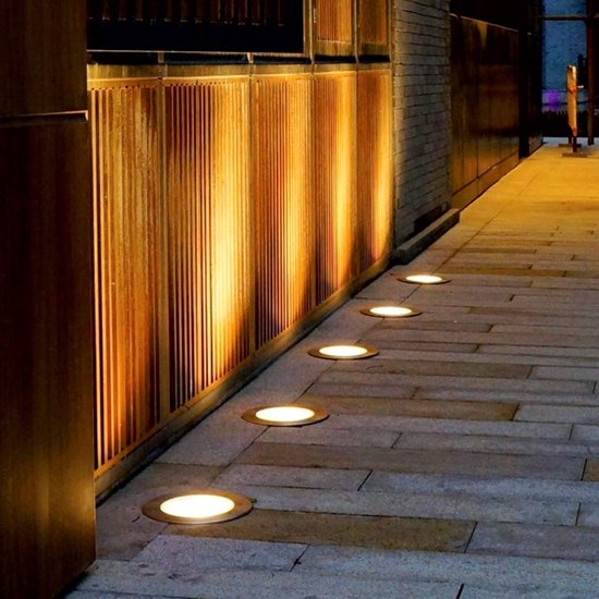 GlowPath | Garden Lights – Eco-Friendly Lighting for Warm Ambiance Landscape Pathway Lighting Decoluxe.co.uk