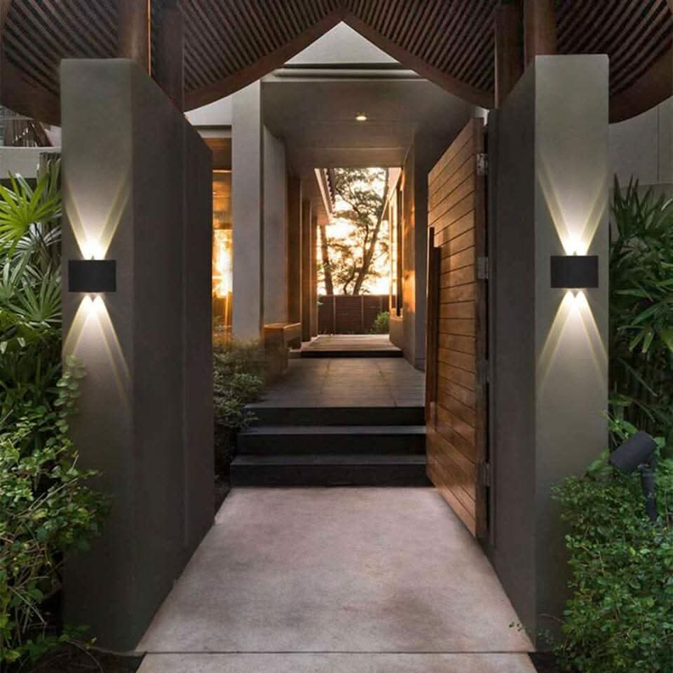 LumeGuard | LED Outdoor Wall Light – Weatherproof Modern Security Decoluxe.co.uk