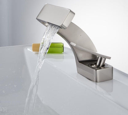 StreamFlow | Curved Tap – Modern Design & Smooth Water Flow Decoluxe.co.uk