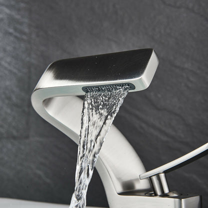 StreamFlow | Curved Tap – Modern Design & Smooth Water Flow Decoluxe.co.uk