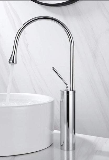 SwanFlow | Bathroom Tap – Elegant Swivel Design for Modern Interiors High Chrome 18.11 x 8.27 x 11.42 in x 7.28 x 2.17 in (46 x 21 x 29 x 18.5cm) Bathroom Sink Faucets Decoluxe.co.uk