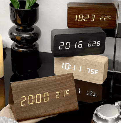 VocaTone | LED Alarm Clock – Minimalist Sound-Activated Display Decoluxe.co.uk